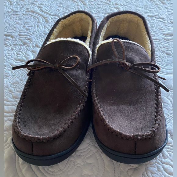 Men’s Slippers - Picture 4 of 5